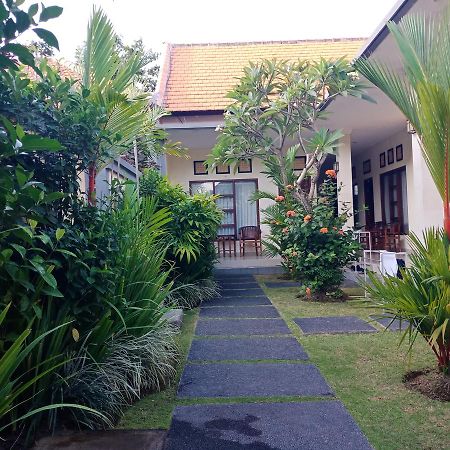 Purnama Guesthouse Canggu  Exterior photo